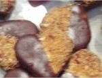 biscuit-coeur-chocolat-cacahuetes-confiture