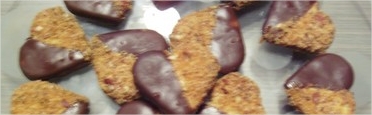 biscuit-coeur-chocolat-cacahuetes-confiture