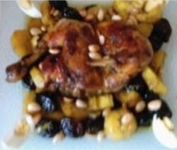 poulet-mhamar-roti-aux-manioc-pruneaux