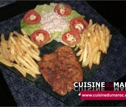 escalopex-de-poulet-pane-frites-salade